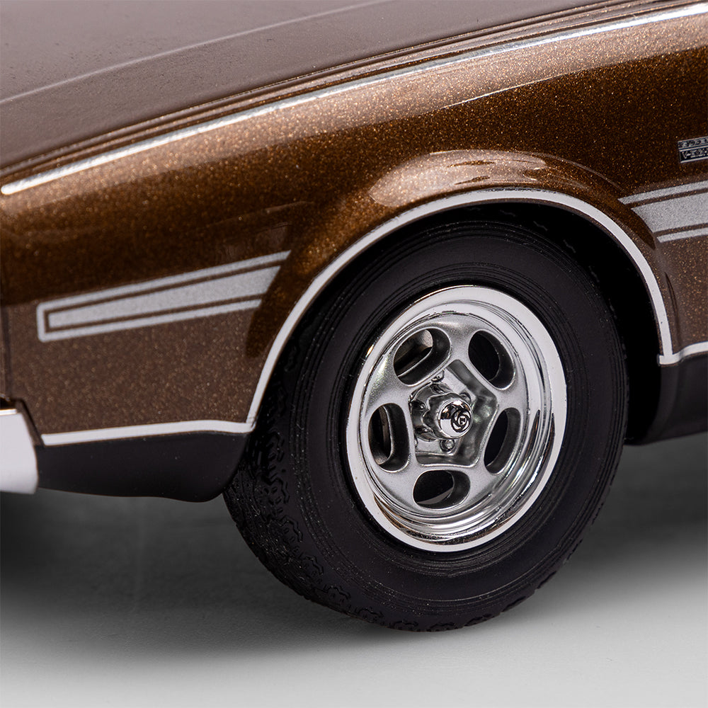 1:18 Leyland P76 Targa Florio - Nutmeg Metallic